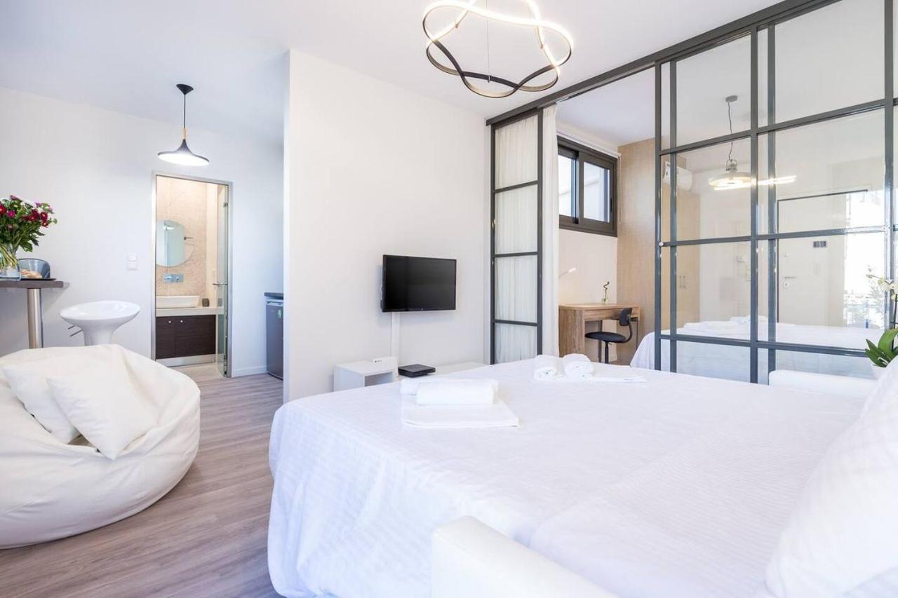 Emily In - Chic Flat With Terrace Syntagma E1 Apartment