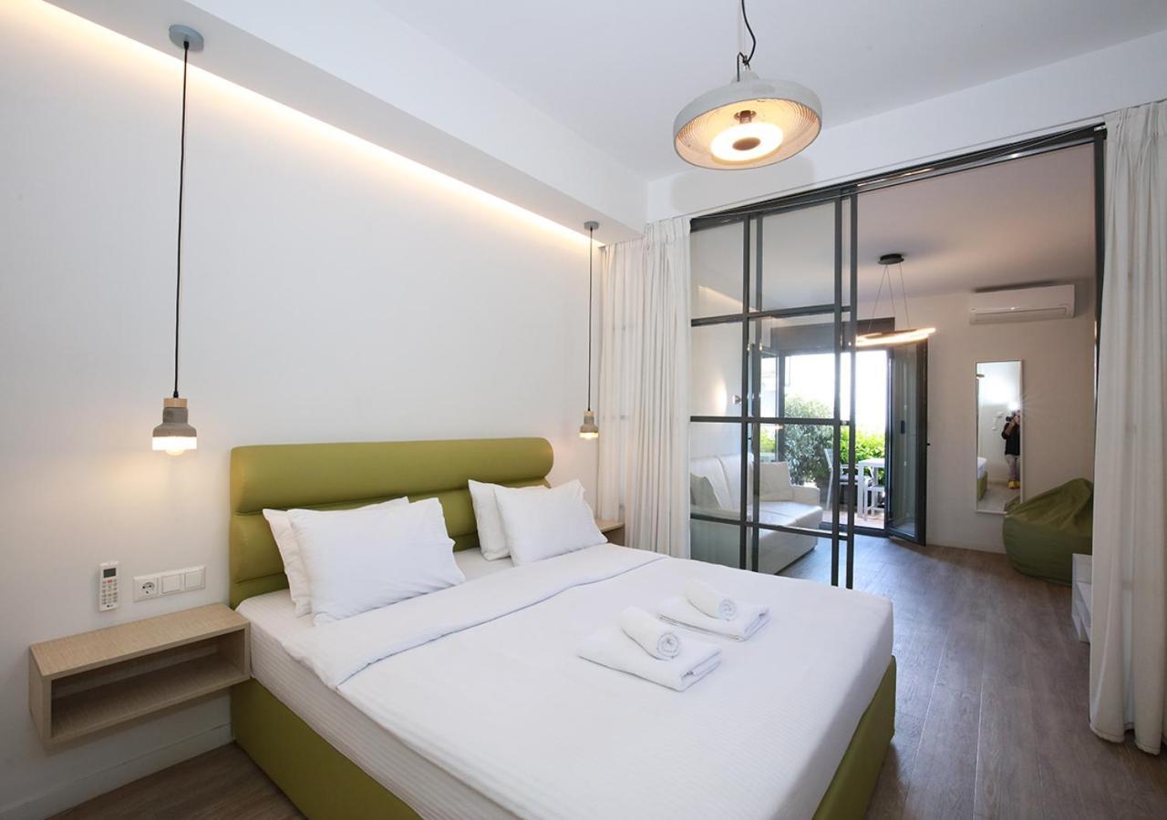 Emily In - Chic Flat With Terrace Syntagma E1
