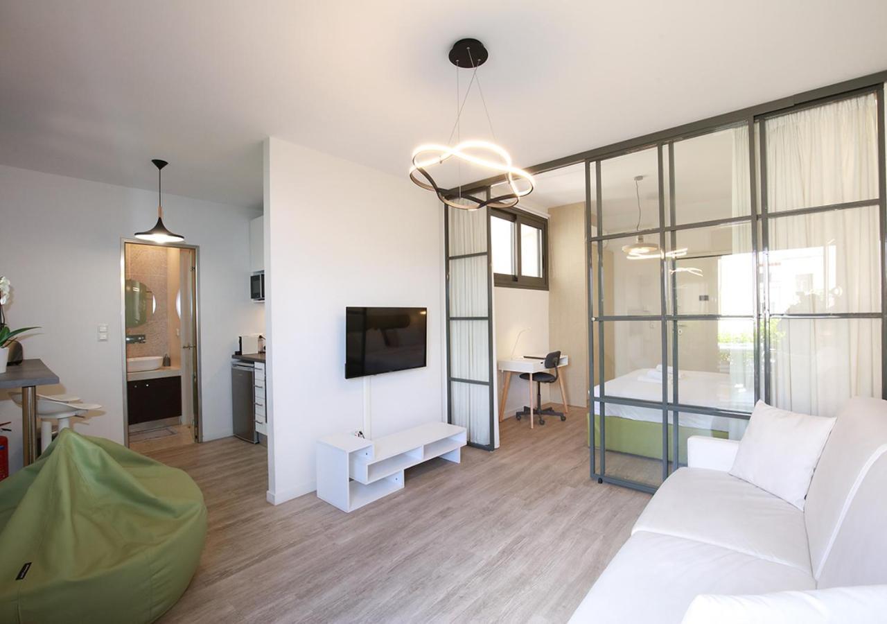 Emily In - Chic Flat With Terrace Syntagma E1 Apartment *