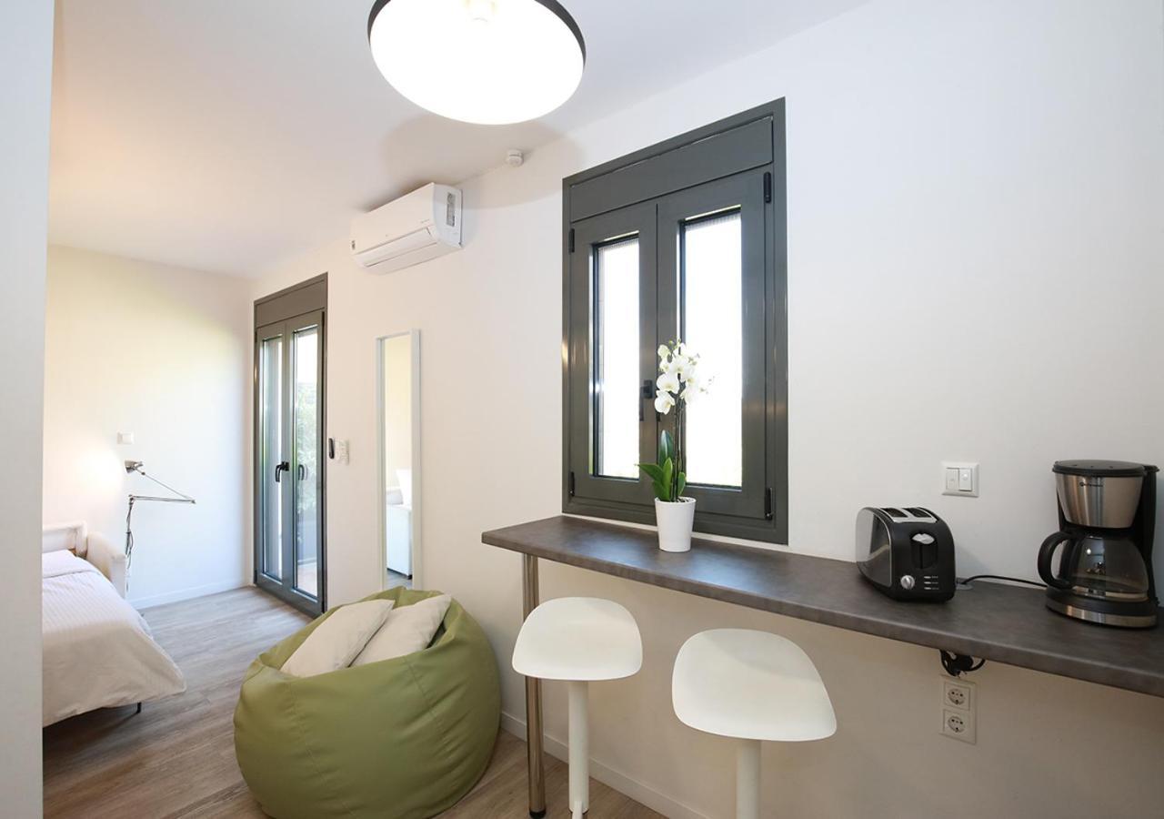 Emily In - Chic Flat With Terrace Syntagma E1 *