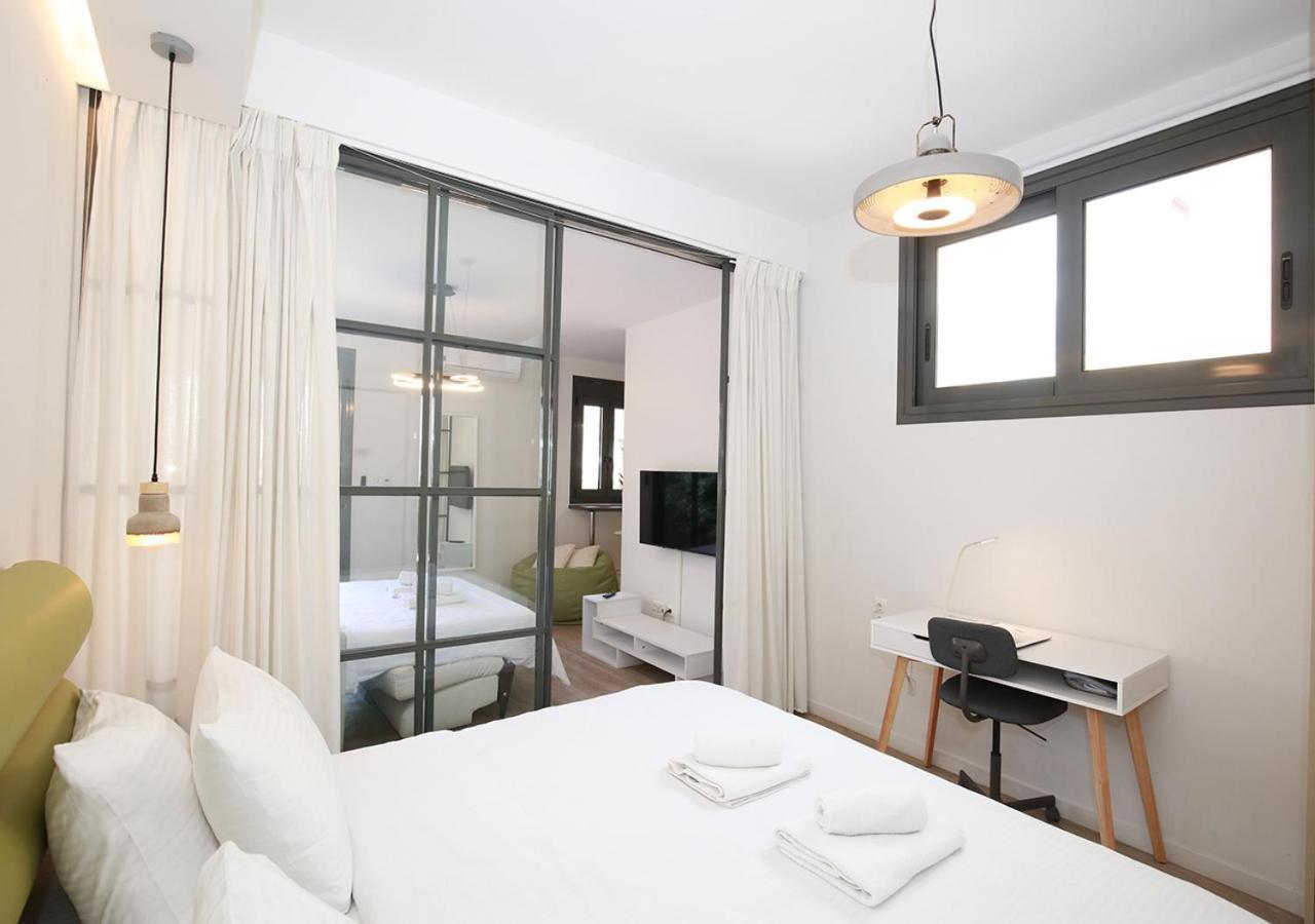 Emily In - Chic Flat With Terrace Syntagma E1 *